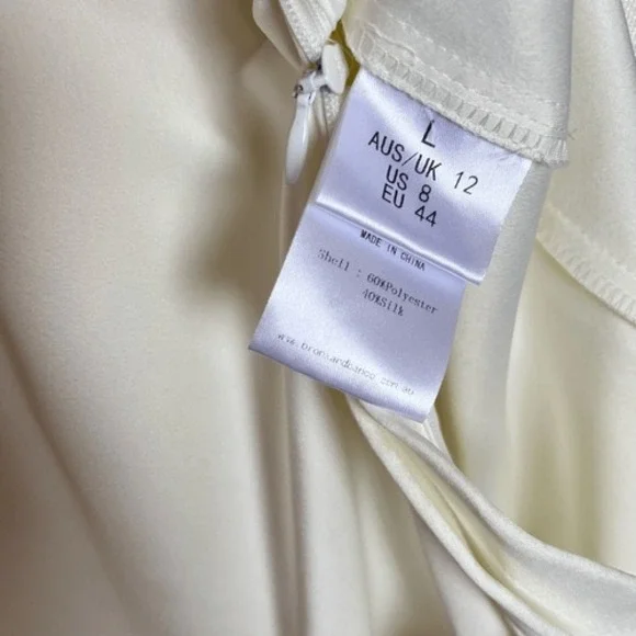 Bronx and Banco Paros‎ Gown in White - Picture 15 of 16